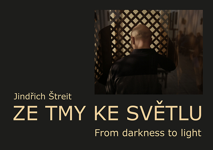 ze-tmy-ke-svetlu-1